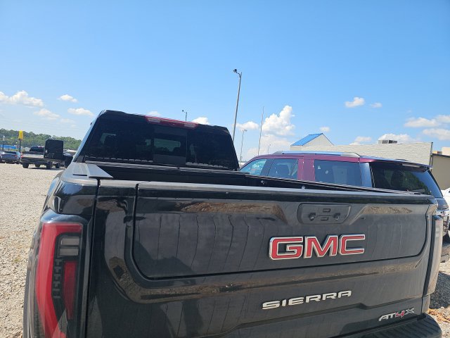 Used 2025 GMC Sierra 2500 AT4X AWD/4WD image 5