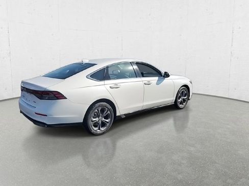 New 2026 Honda Accord EX-L image 9