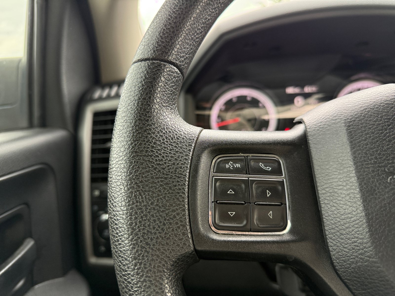 Used 2020 RAM 1500 Tradesman w/ Tradesman SXT Package RWD image 18