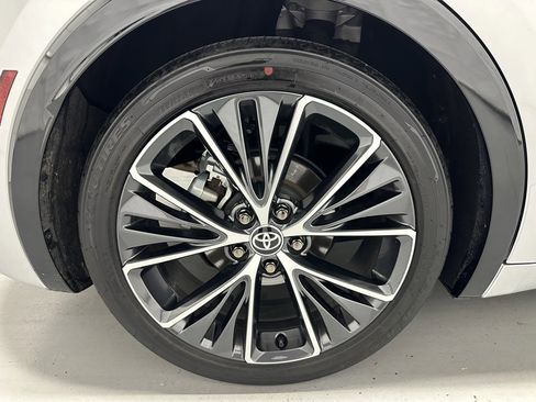 Used 2025 Toyota Prius XLE image 66