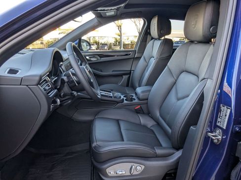 New 2026 Porsche Macan image 5