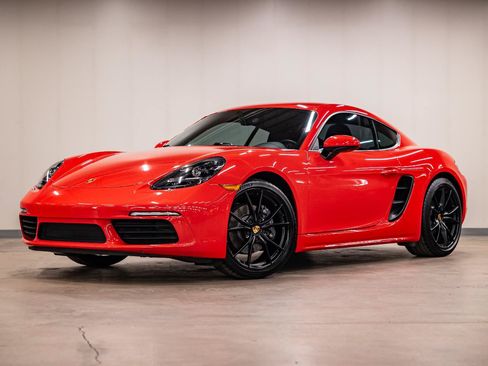 Used 2022 Porsche 718 Cayman RWD image 21