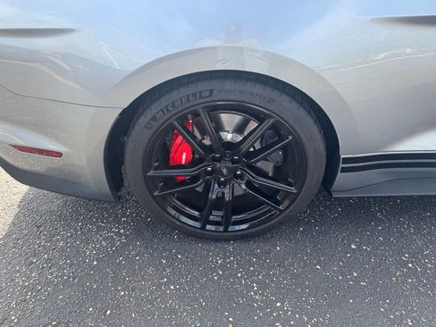 Used 2020 Ford Mustang Shelby GT500 w/ Technology Package RWD image 13