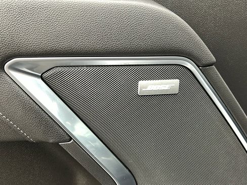 Used 2023 GMC Sierra 1500 SLT image 32