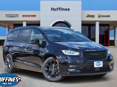 New 2026 Chrysler Pacifica Limited