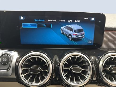 Used 2023 Mercedes-Benz EQB 300 4MATIC image 22