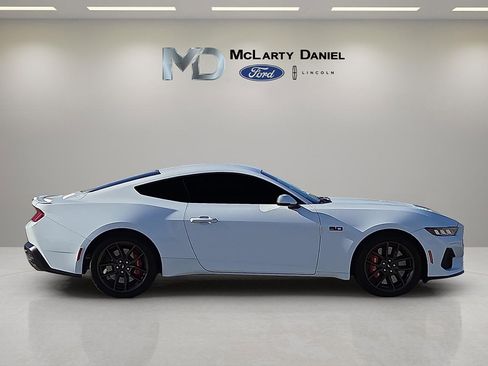 Used 2024 Ford Mustang GT Premium image 6