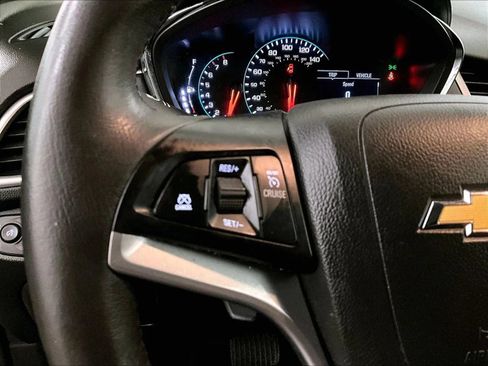 Used 2022 Chevrolet Trax LT w/ Driver Confidence Package image 17