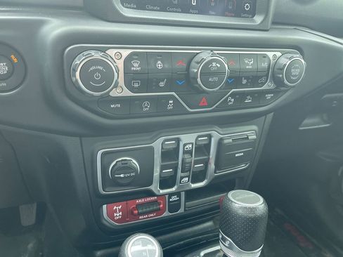Used 2021 Jeep Gladiator Mojave AWD/4WD image 26