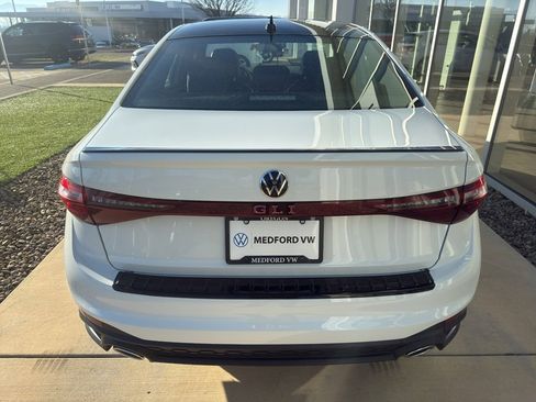 New 2026 Volkswagen Jetta GLI Autobahn image 5