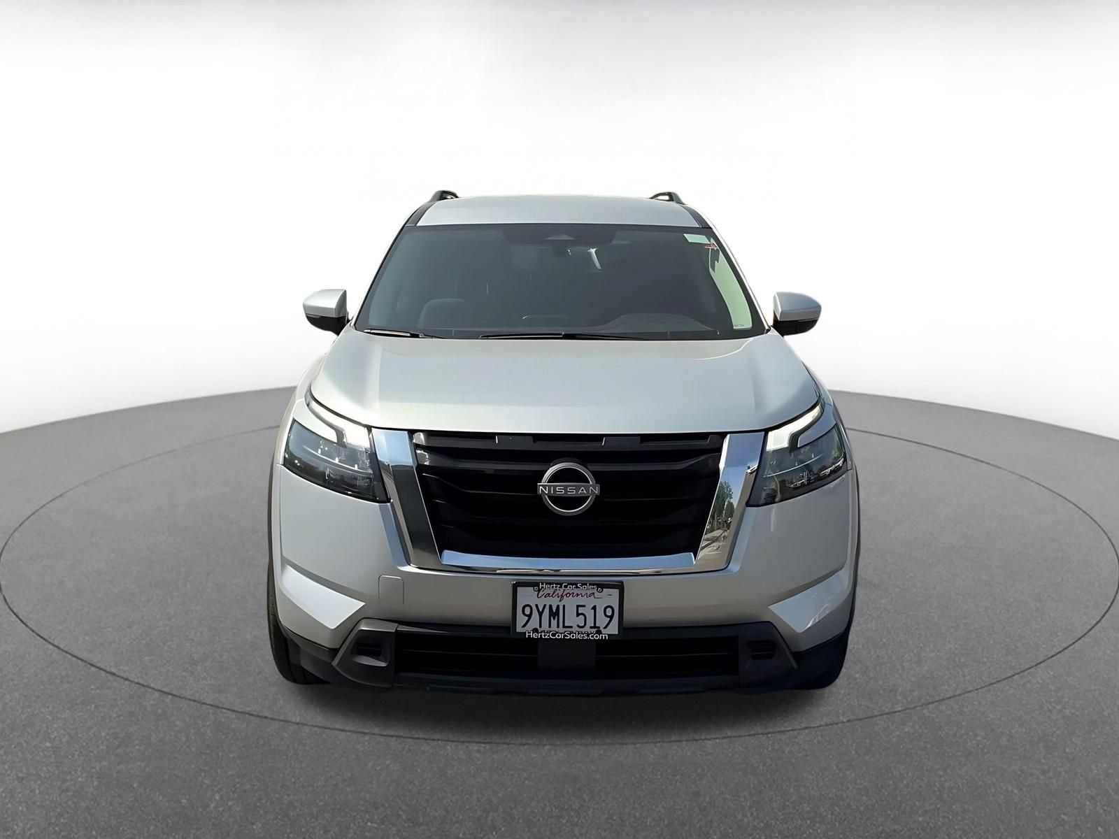 Used 2025 Nissan Pathfinder SV AWD/4WD image 4