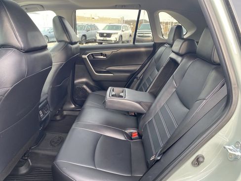 Used 2023 Toyota RAV4 XLE Premium image 19