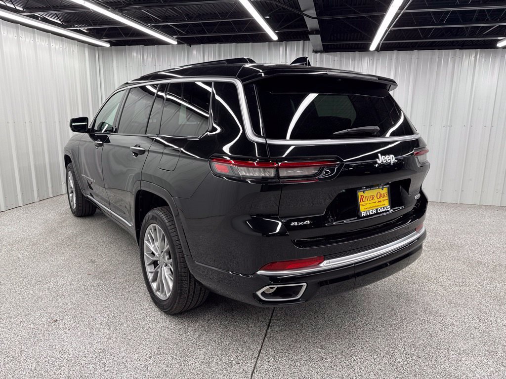 Used 2025 Jeep Grand Cherokee L Summit AWD/4WD image 4
