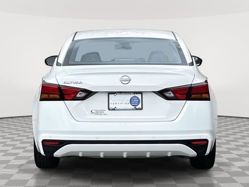 Certified 2025 Nissan Altima 2.5 SV FWD image 6