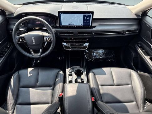 Certified 2024 Lincoln Corsair AWD image 28