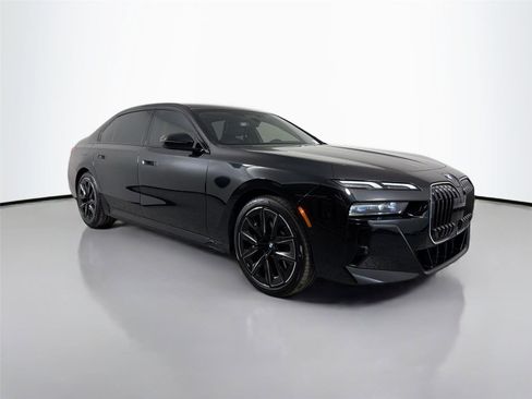 New 2026 BMW 740i RWD image 4
