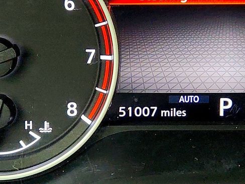 Used 2022 Nissan Rogue SV w/ SV Premium Package image 16