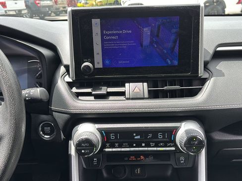 Used 2024 Toyota RAV4 XLE FWD image 32