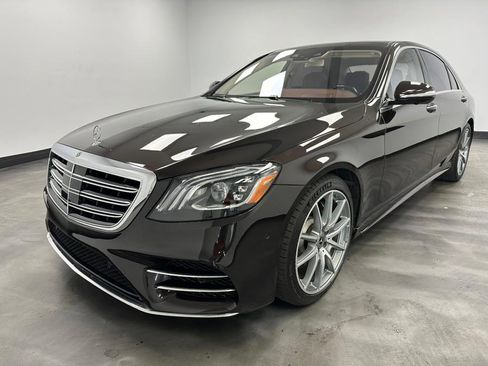 Used 2018 Mercedes-Benz S 560 S 560 4MATIC Sedan w/ AMG Line Exterior image 3