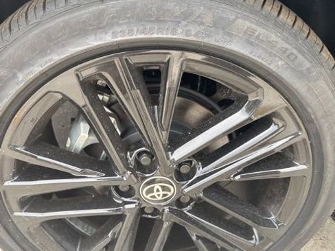 Used 2025 Toyota Camry SE FWD image 19