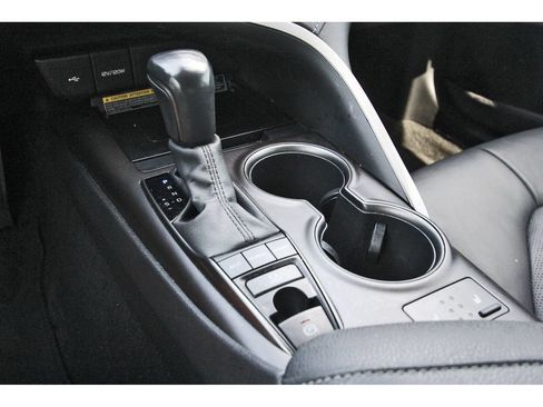 Used 2021 Toyota Camry XSE FWD image 32