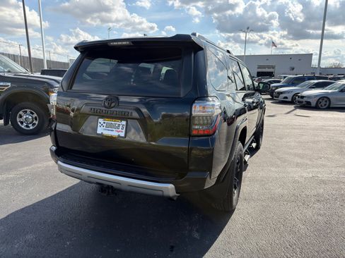 Used 2024 Toyota 4Runner TRD Off-Road Premium AWD/4WD image 6