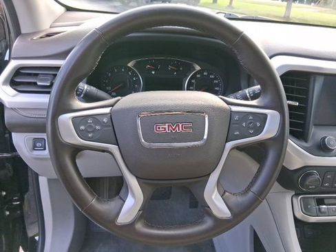 Used 2023 GMC Acadia SLT image 16