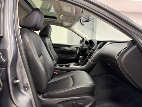 Used 2015 INFINITI Q50 AWD w/ Moonroof Package image 10