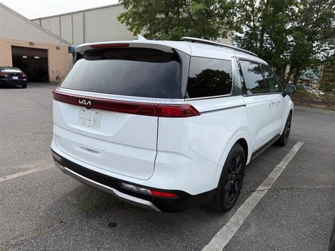Used 2024 Kia Carnival SX Prestige FWD image 9