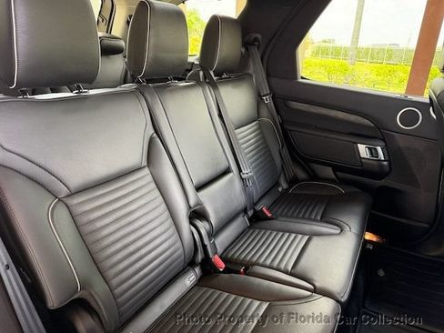 Used 2017 Land Rover Discovery HSE AWD/4WD image 46