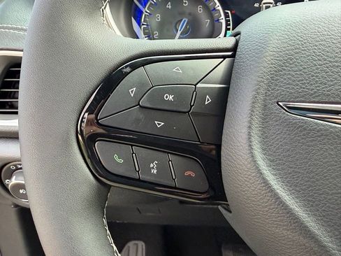 New 2026 Chrysler Pacifica Limited image 17