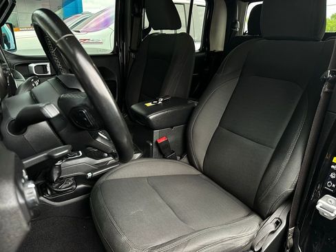 Used 2020 Jeep Gladiator Sport w/ Quick Order Package 24S AWD/4WD image 13