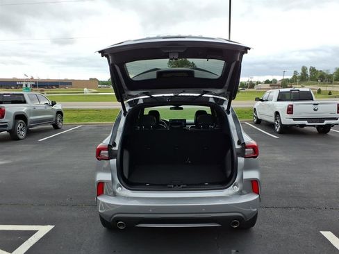 Used 2023 Ford Escape ST-Line w/ Tech Pack #1 FWD image 5