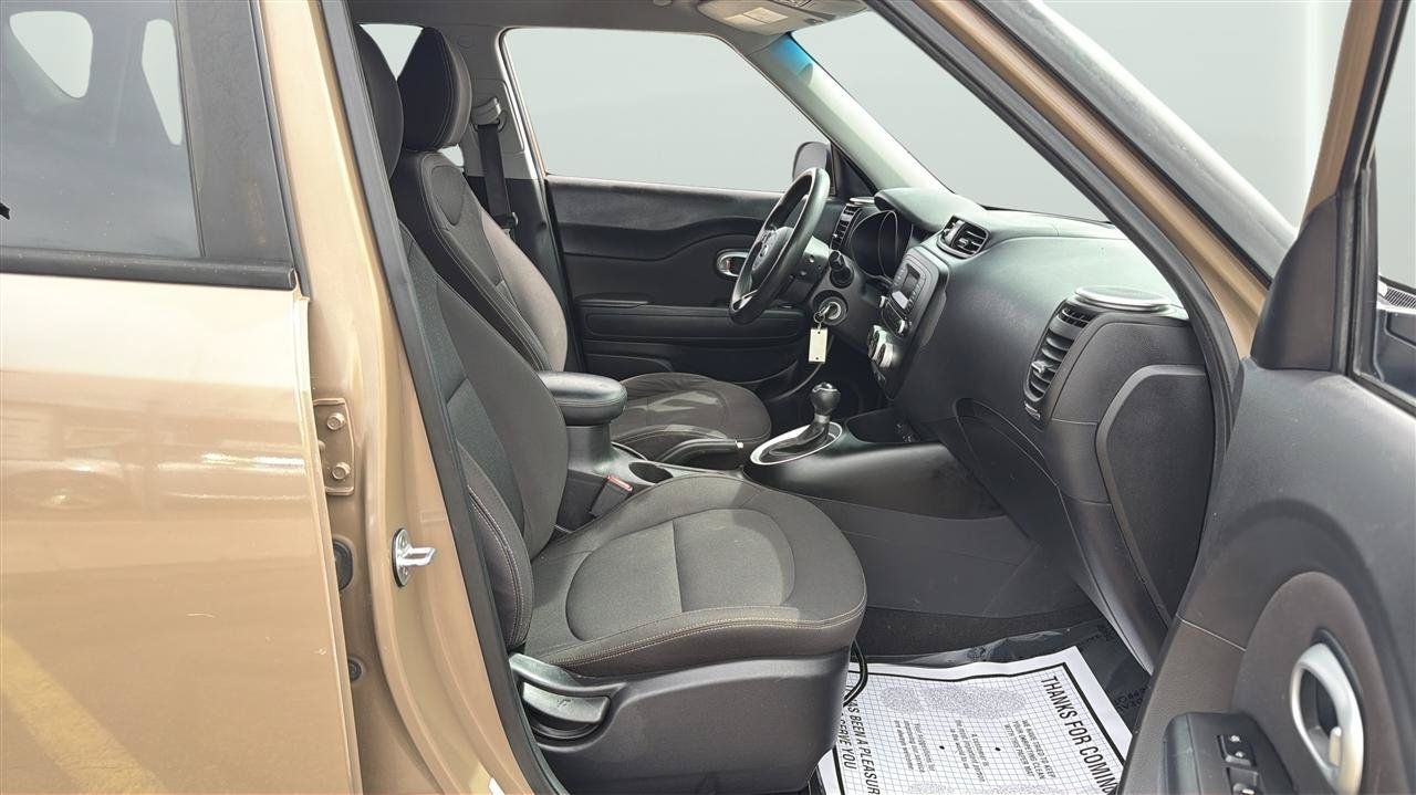 Used 2016 Kia Soul FWD image 13