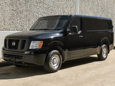 Used 2021 Nissan NV 2500 S image 5