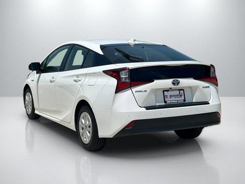 Used 2020 Toyota Prius LE FWD image 7