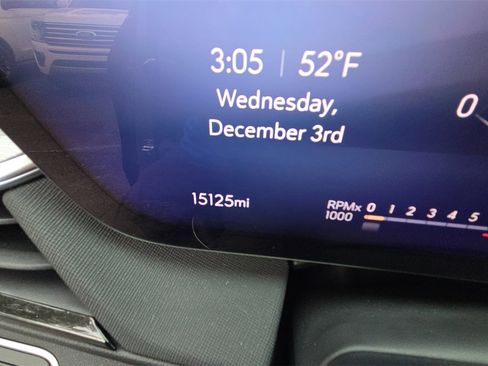 Used 2025 Buick Enclave Preferred w/ LPO, Floor Liner Package image 12