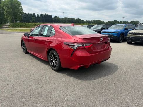 Used 2023 Toyota Camry SE FWD image 8