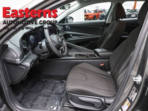 Used 2024 Hyundai Elantra SEL FWD image 13