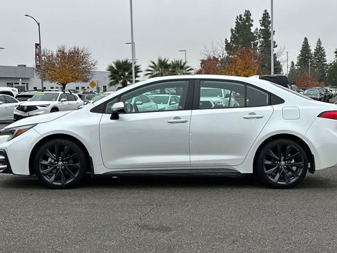 Used 2023 Toyota Corolla SE image 9