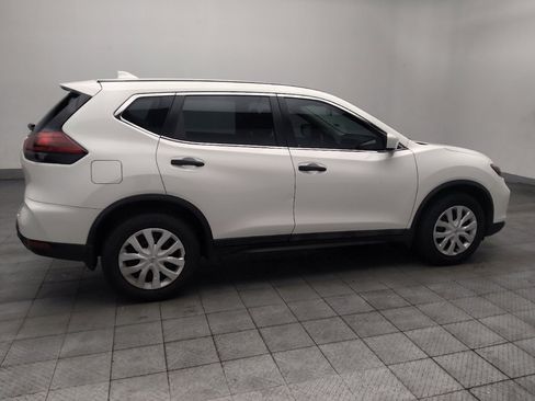 Used 2018 Nissan Rogue S FWD image 10