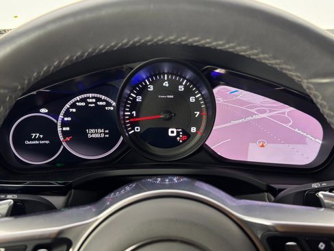 Used 2019 Porsche Cayenne image 19