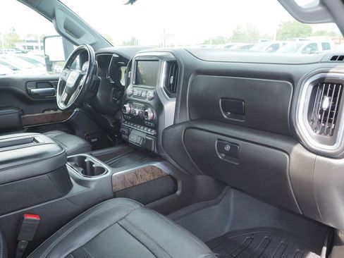 Used 2021 GMC Sierra 3500 Denali w/ Denali Ultimate Package AWD/4WD image 22
