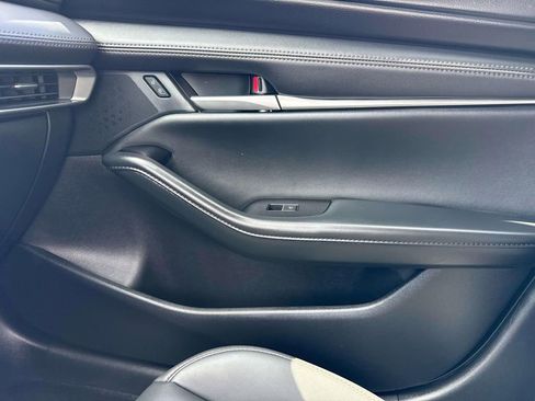 Certified 2025 MAZDA MAZDA3 s image 29