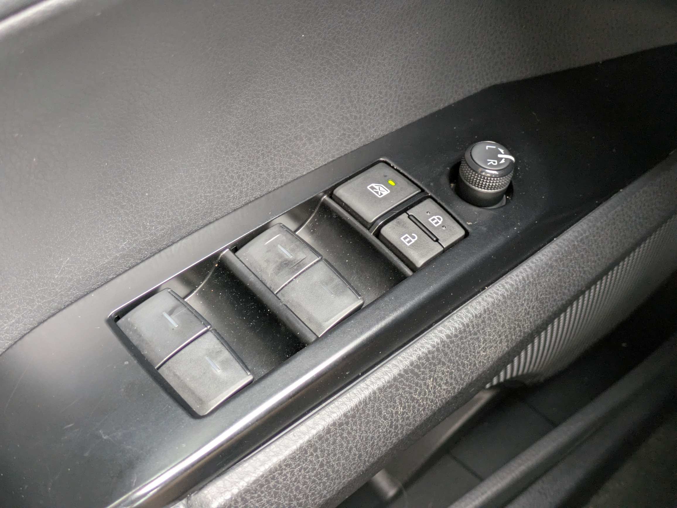 Used 2025 Toyota Camry XSE FWD image 20