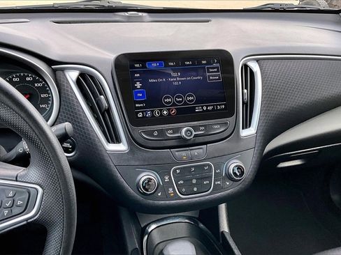 Used 2024 Chevrolet Malibu LT image 6