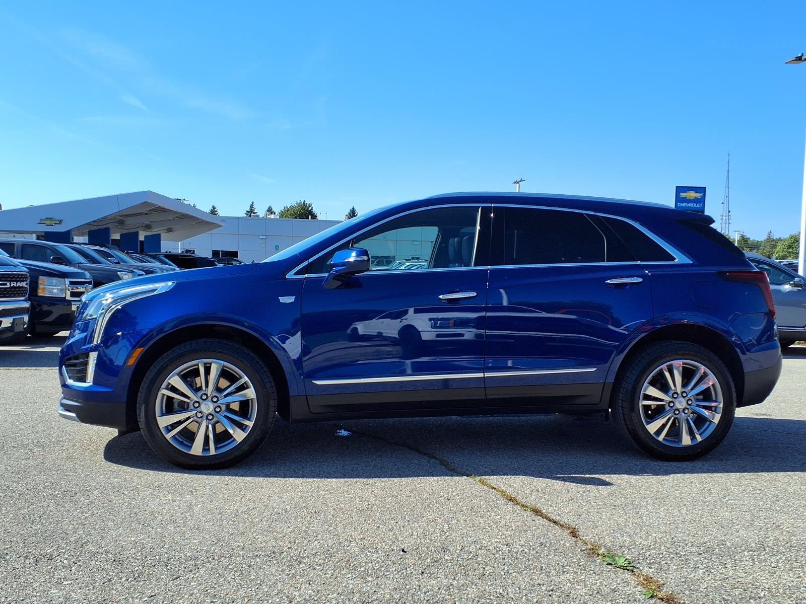 Used 2024 Cadillac XT5 Premium Luxury w/ LPO, Floor Liner Package AWD/4WD image 8