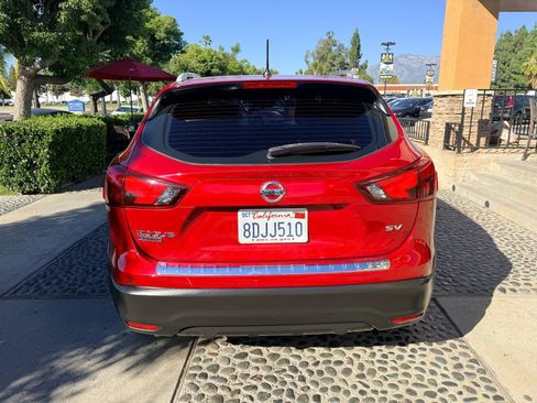 Used 2018 Nissan Rogue Sport SV image 6