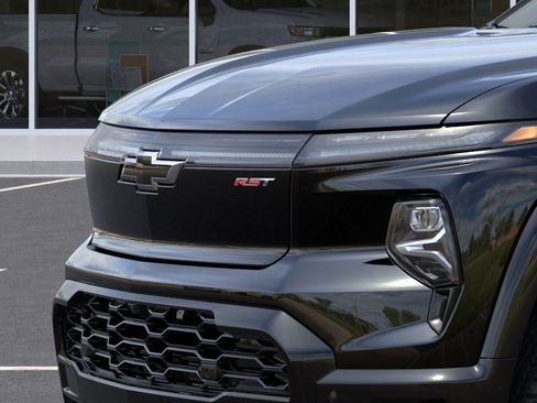 New 2025 Chevrolet Silverado EV RST AWD/4WD image 44