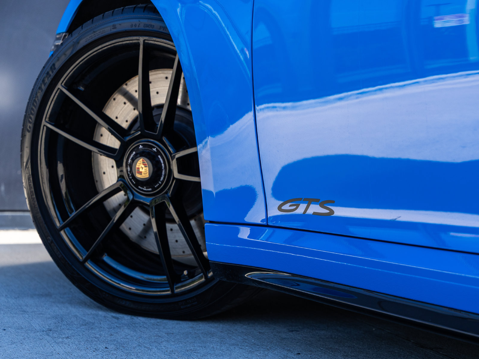 Certified 2023 Porsche 911 Carrera GTS RWD image 18